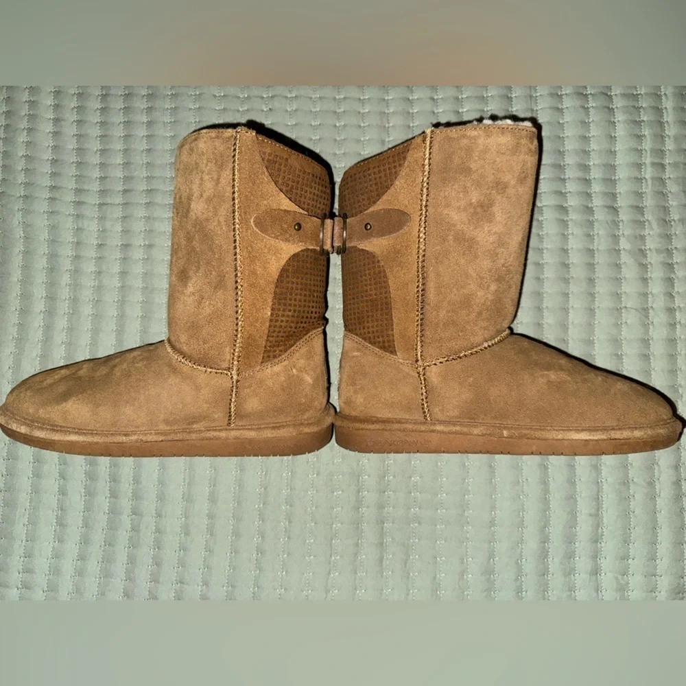 Bear Paw buckle back boots. Only worn twice. Size women’s 9